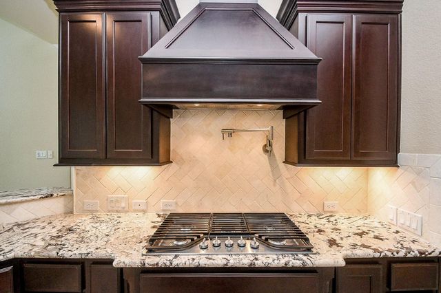 4807 Legend Creek Drive, Fulshear, TX 77441