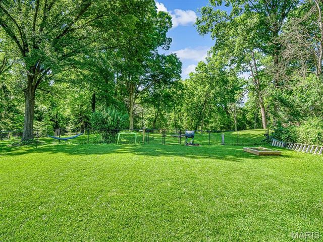 1048 Franklin Avenue, Edwardsville, IL 62025