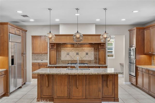 26525 Craftsmen Court, Saugus, CA 91350