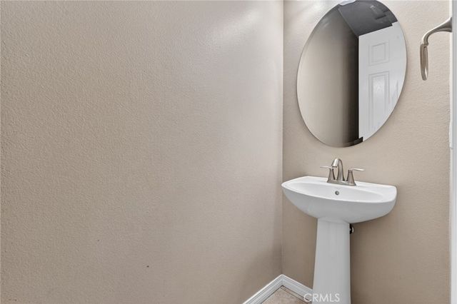 26525 Craftsmen Court, Saugus, CA 91350