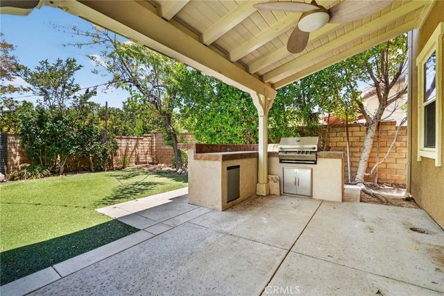 26525 Craftsmen Court, Saugus, CA 91350