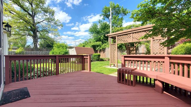 3218 Eastbrook Drive, Fort Wayne, IN 46805