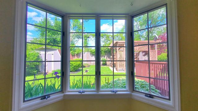 3218 Eastbrook Drive, Fort Wayne, IN 46805