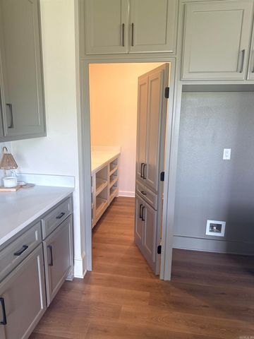 1806 Secretariat Way, Searcy, AR 72143