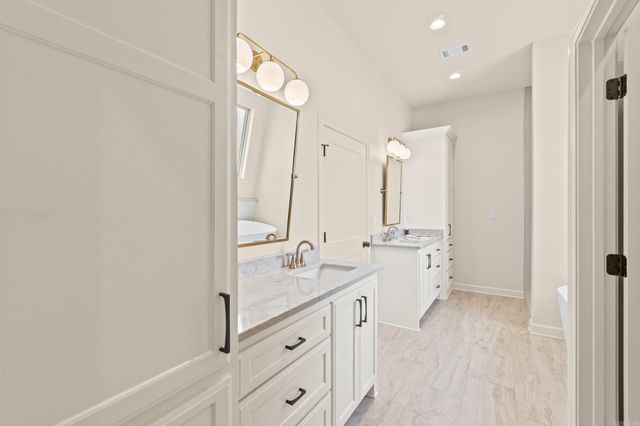 1806 Secretariat Way, Searcy, AR 72143