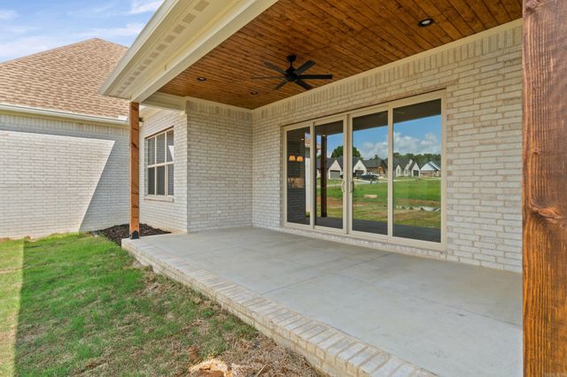 1806 Secretariat Way, Searcy, AR 72143
