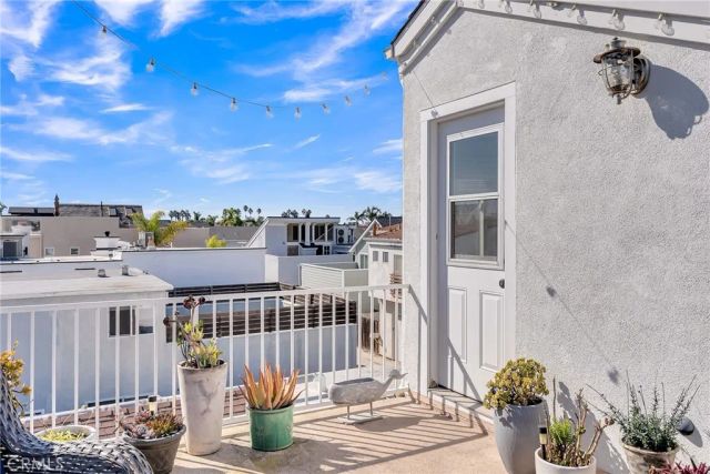 331 Walnut Street, Newport Beach, CA 92663