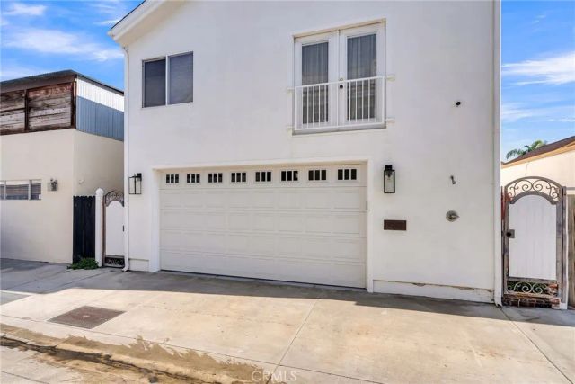 331 Walnut Street, Newport Beach, CA 92663