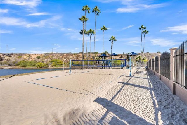 331 Walnut Street, Newport Beach, CA 92663