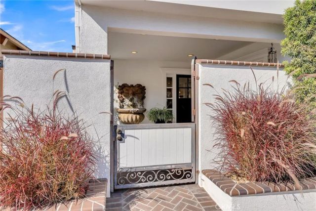 331 Walnut Street, Newport Beach, CA 92663