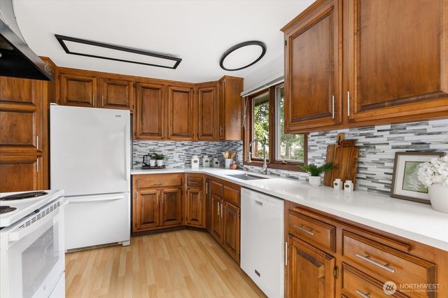 4282 Witter Road, Langley, WA 98260