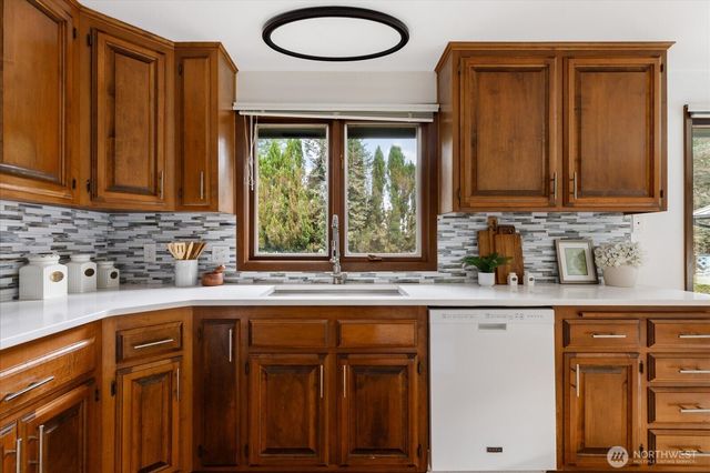 4282 Witter Road, Langley, WA 98260