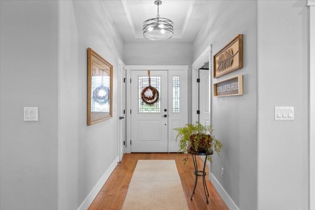 1025 McPhearson Lane, Medford, OR 97504