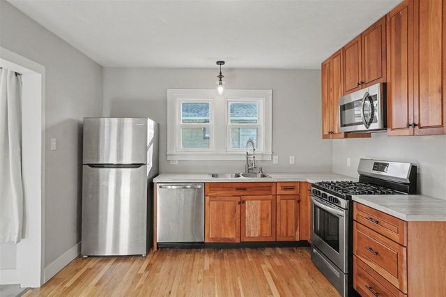 133 E 20th Street, Holland, MI 49423