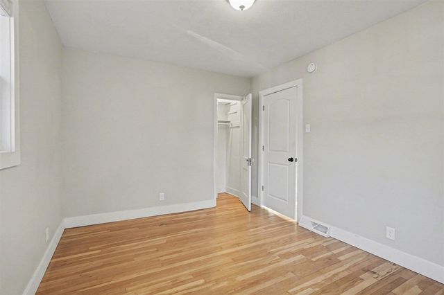 133 E 20th Street, Holland, MI 49423