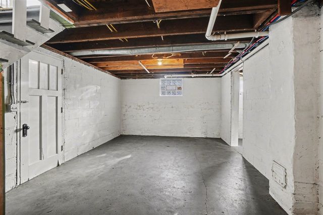 133 E 20th Street, Holland, MI 49423