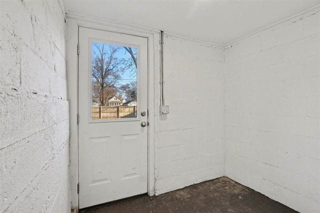 133 E 20th Street, Holland, MI 49423