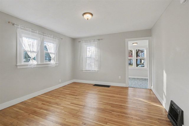 133 E 20th Street, Holland, MI 49423