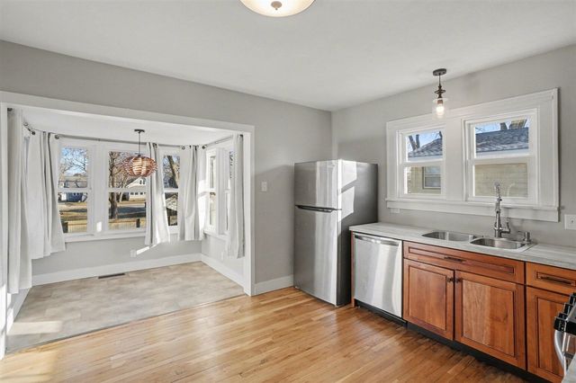 133 E 20th Street, Holland, MI 49423