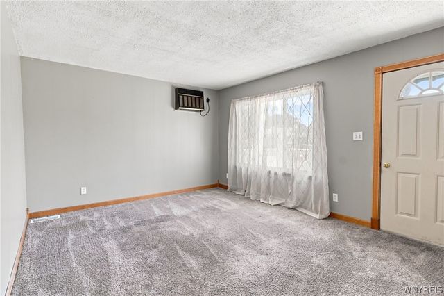 250 Desmond Drive, Tonawanda, NY 14150
