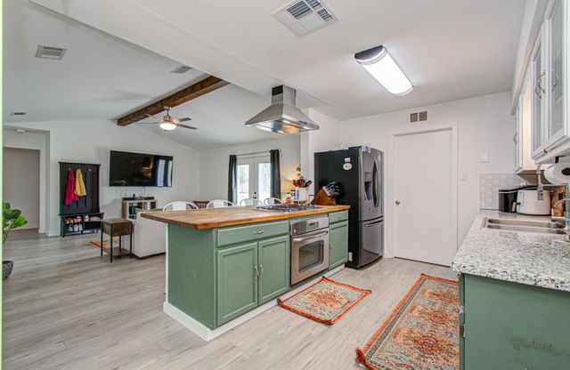 7594 County Road 684c, Sweeny, TX 77480