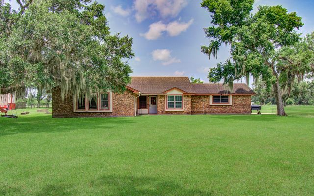 7594 County Road 684c, Sweeny, TX 77480