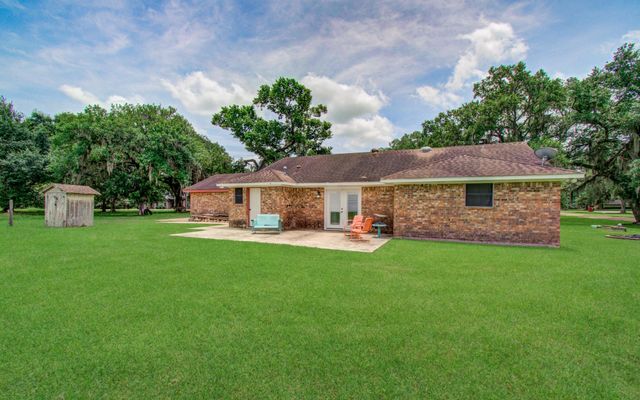 7594 County Road 684c, Sweeny, TX 77480