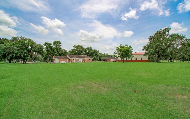 7594 County Road 684c, Sweeny, TX 77480