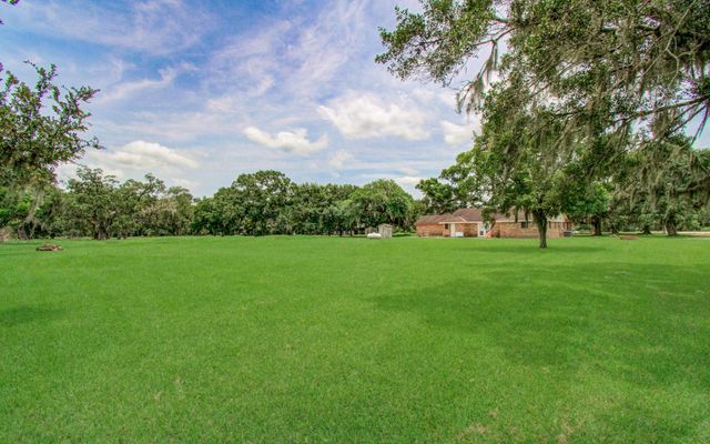 7594 County Road 684c, Sweeny, TX 77480