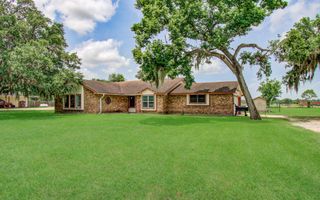 7594 County Road 684c, Sweeny, TX 77480