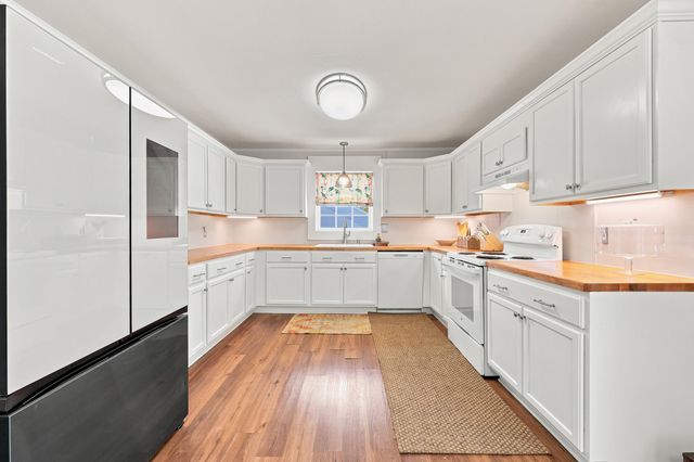 2415 Redwood St., Georgetown, SC 29440