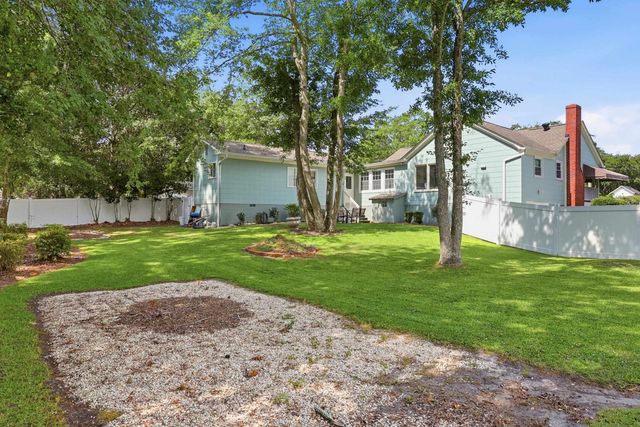 2415 Redwood St., Georgetown, SC 29440