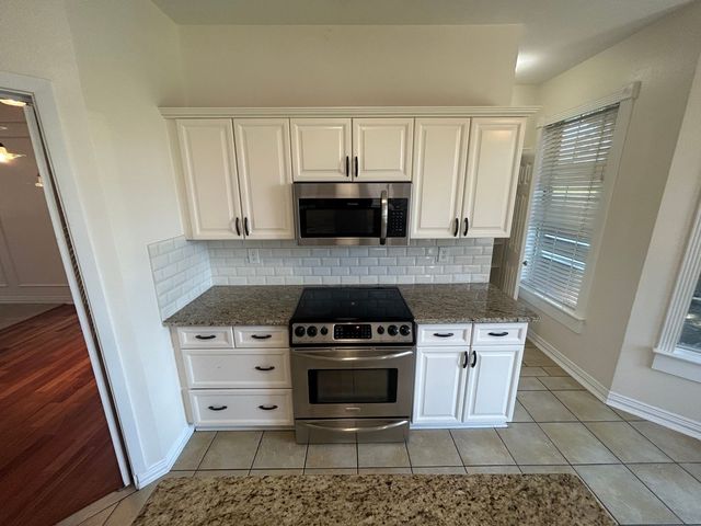 1224 Saint Regis Drive, Irving, TX 75038