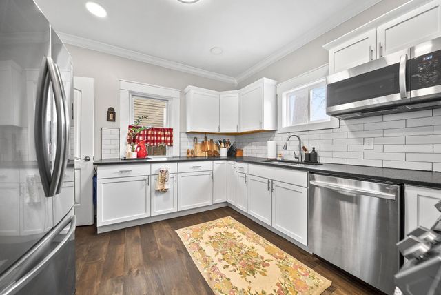 1924 Sullivant Avenue, Columbus, OH 43223