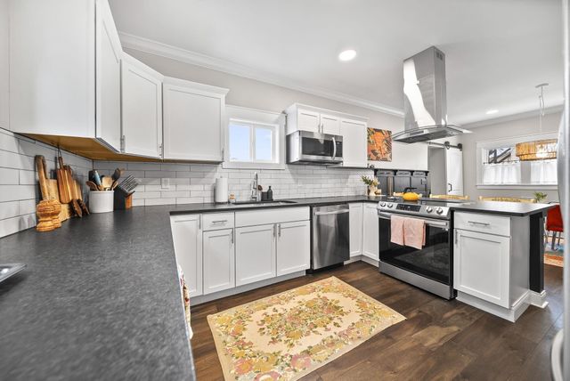 1924 Sullivant Avenue, Columbus, OH 43223