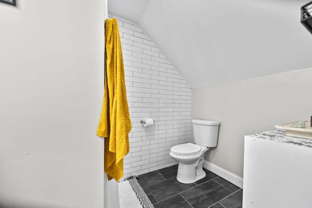 1924 Sullivant Avenue, Columbus, OH 43223