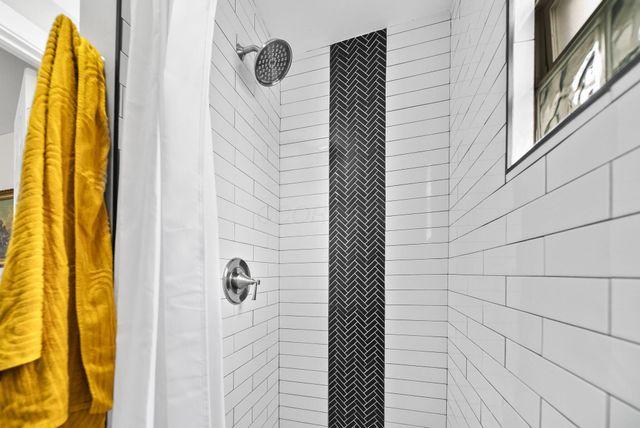 1924 Sullivant Avenue, Columbus, OH 43223