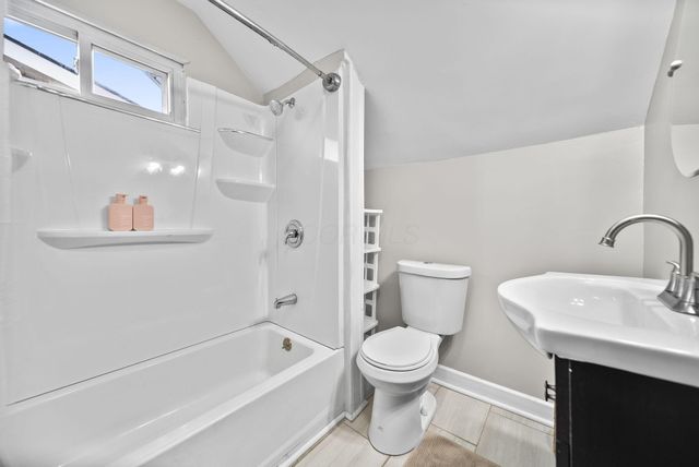 1924 Sullivant Avenue, Columbus, OH 43223