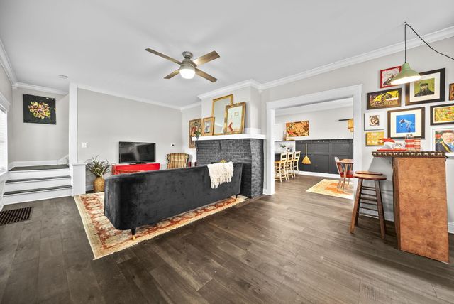 1924 Sullivant Avenue, Columbus, OH 43223