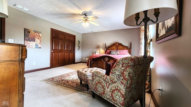 1470 College Parkway, Elwood, IN 46036