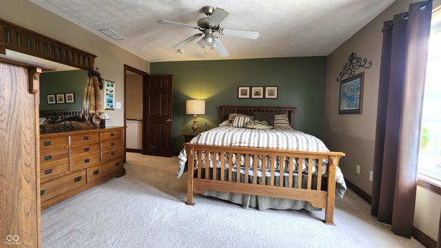 1470 College Parkway, Elwood, IN 46036