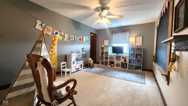 1470 College Parkway, Elwood, IN 46036