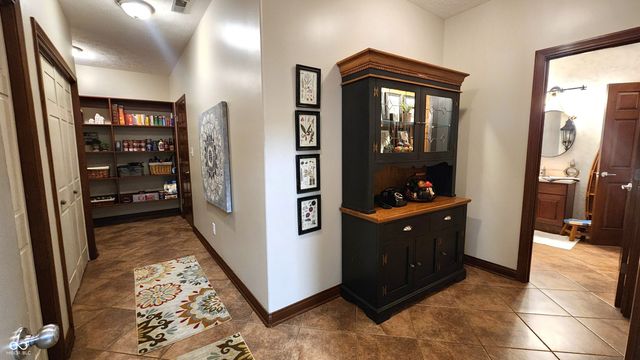 1470 College Parkway, Elwood, IN 46036