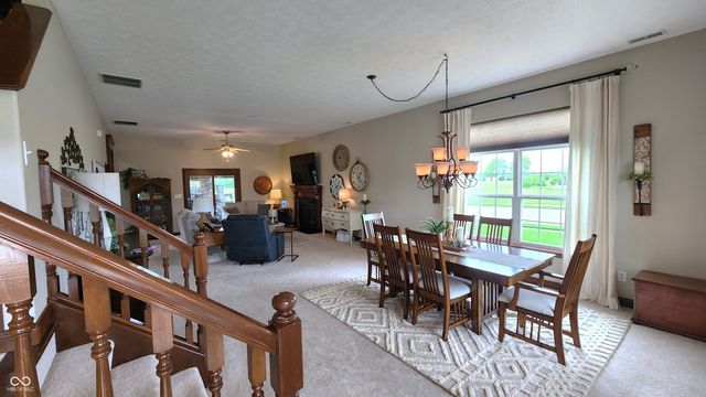 1470 College Parkway, Elwood, IN 46036