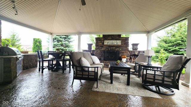 1470 College Parkway, Elwood, IN 46036