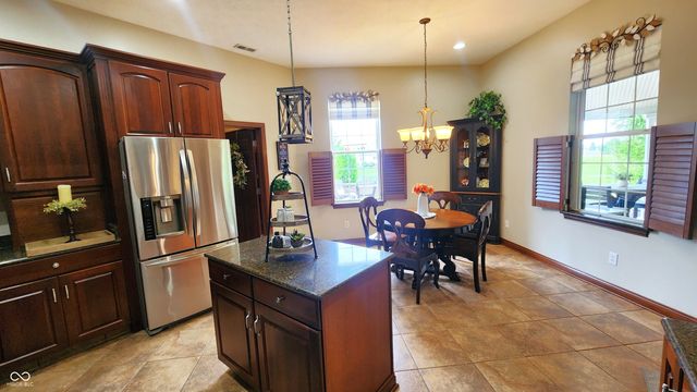 1470 College Parkway, Elwood, IN 46036