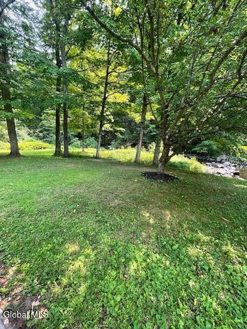 4 Mill Street, Lake Luzerne, NY 12846