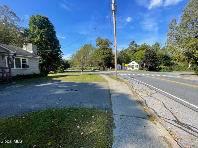 4 Mill Street, Lake Luzerne, NY 12846