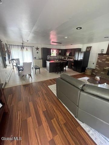 4 Mill Street, Lake Luzerne, NY 12846