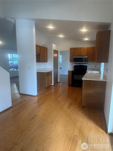 4204 Arbor Court SE, Lacey, WA 98503